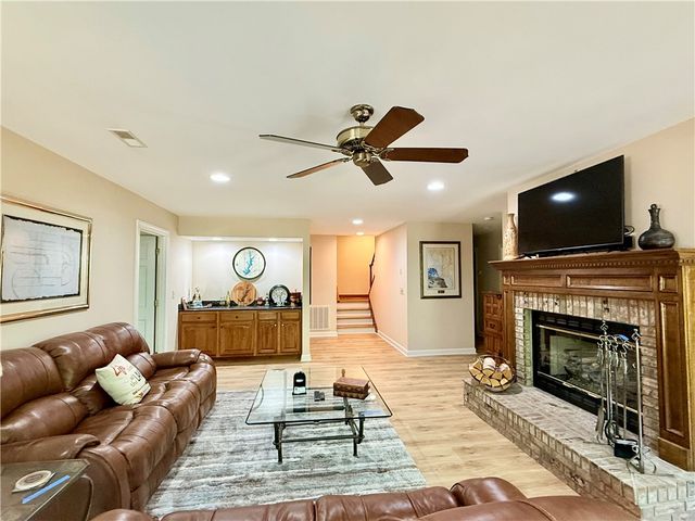 10 Captain Lane, Salem, SC 29676