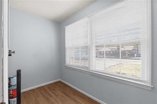 1929 S Crescent Avenue, Independence, MO 64052