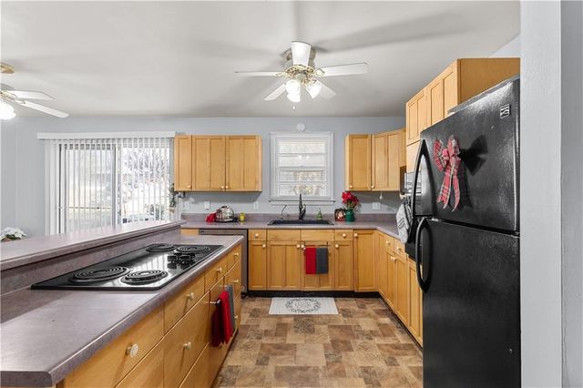 1929 S Crescent Avenue, Independence, MO 64052