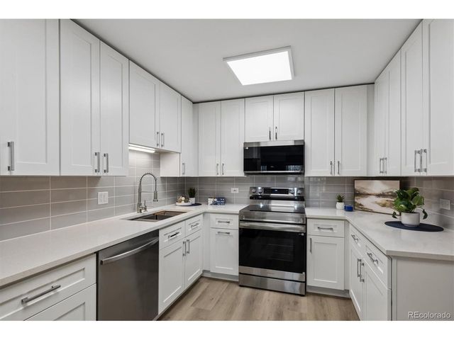 595 S Alton Way 6B, Denver, CO 80247
