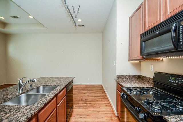 4020 Center Street, Houston, TX 77007