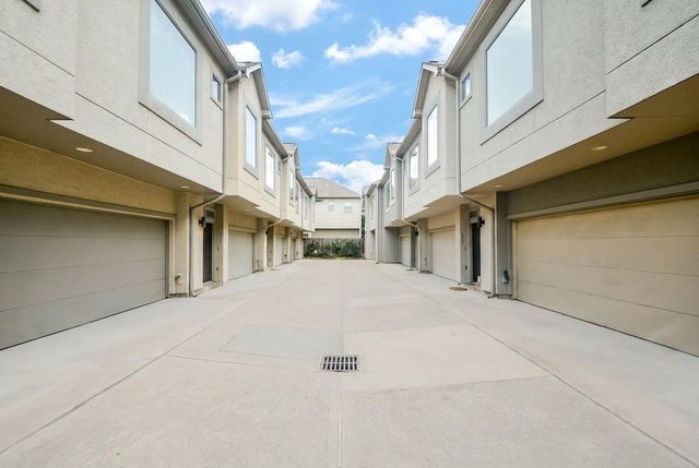 4020 Center Street, Houston, TX 77007