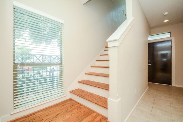 4020 Center Street, Houston, TX 77007