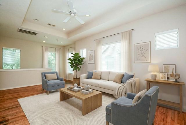 4020 Center Street, Houston, TX 77007