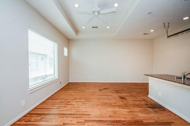 4020 Center Street, Houston, TX 77007