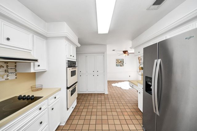 6523 Oakland Hills Drive, Houston, TX 77069