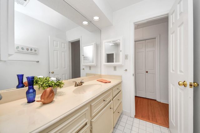 6523 Oakland Hills Drive, Houston, TX 77069