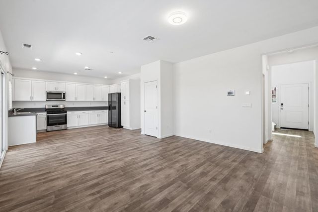 123 Traverso St, Manteca, CA 95336