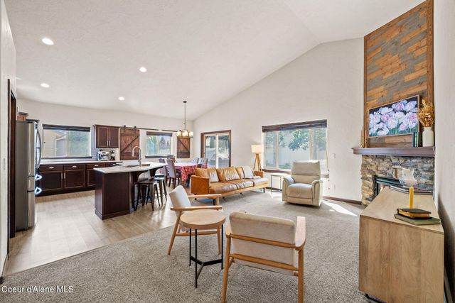 9311 N Justice WAY, Hayden, ID 83835