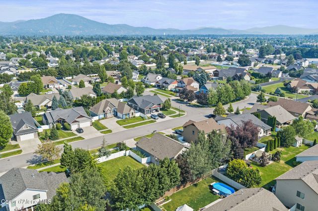 9311 N Justice WAY, Hayden, ID 83835