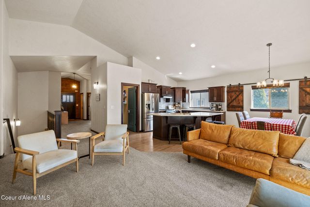 9311 N Justice WAY, Hayden, ID 83835