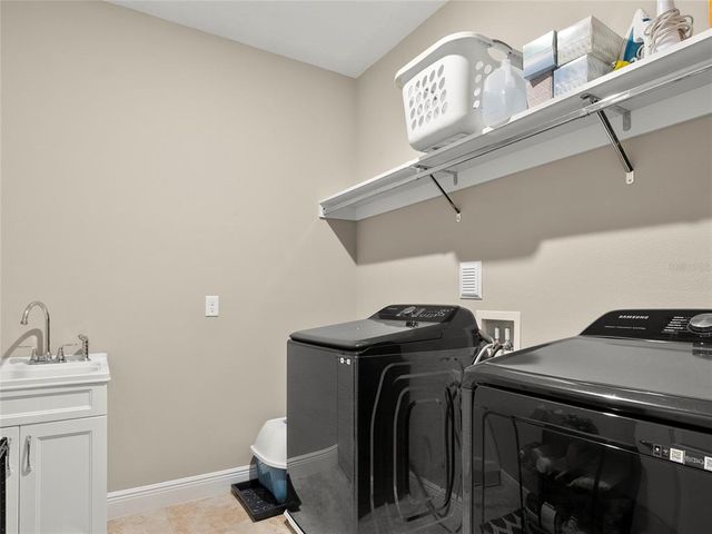645 AMERICAN HOLLY PLACE, Oviedo, FL 32765