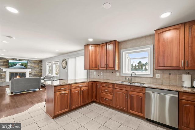 2591 LOUANNE CT, West Friendship, MD 21794