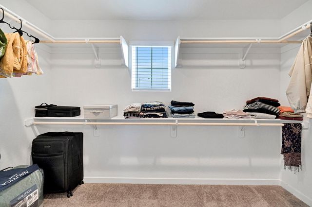 2481 N Pearwood Avenue, Fresno, CA 93727