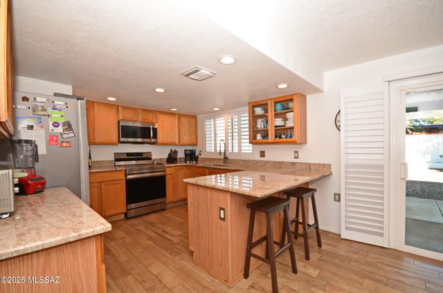 4080 W Magee Road, Tucson, AZ 85741