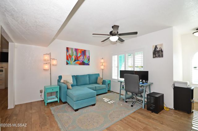 4080 W Magee Road, Tucson, AZ 85741