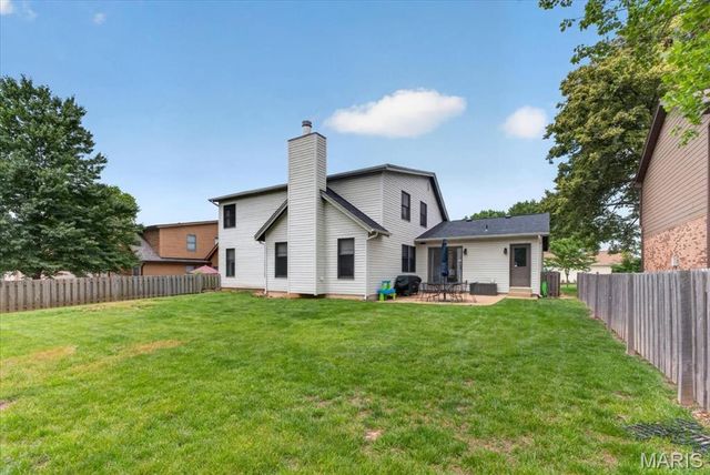 1428 Cedar Bluff Drive, Ballwin, MO 63021