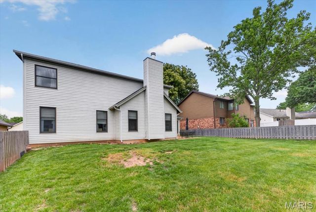 1428 Cedar Bluff Drive, Ballwin, MO 63021