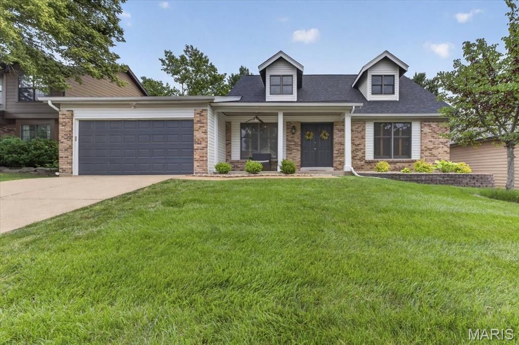 1428 Cedar Bluff Drive, Ballwin, MO 63021