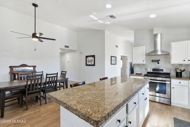1129 N Amberbrooke Avenue, Tucson, AZ 85745