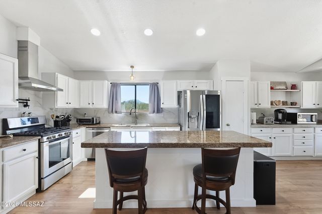 1129 N Amberbrooke Avenue, Tucson, AZ 85745