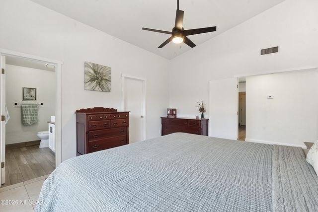 1129 N Amberbrooke Avenue, Tucson, AZ 85745