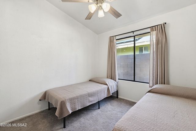 1129 N Amberbrooke Avenue, Tucson, AZ 85745
