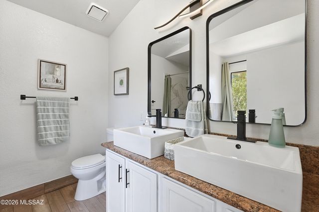 1129 N Amberbrooke Avenue, Tucson, AZ 85745