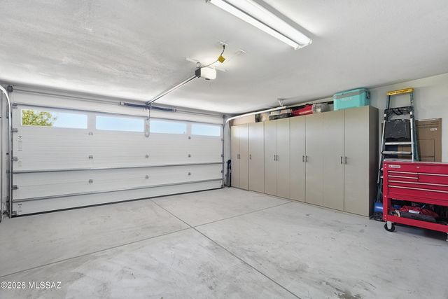 1129 N Amberbrooke Avenue, Tucson, AZ 85745