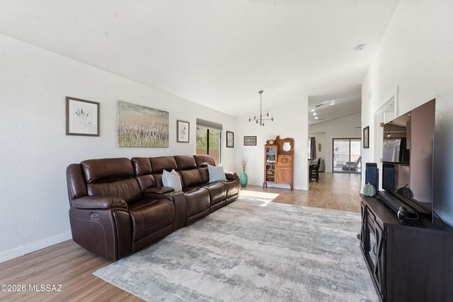 1129 N Amberbrooke Avenue, Tucson, AZ 85745