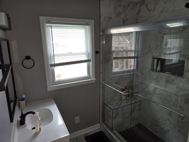 209 Hawkins Ave, Gallatin, TN 37066