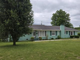 209 Hawkins Ave, Gallatin, TN 37066