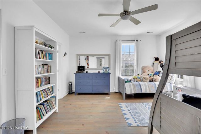 215 Silver Sloop Way, Carolina Beach, NC 28428