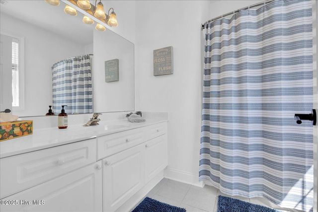 215 Silver Sloop Way, Carolina Beach, NC 28428