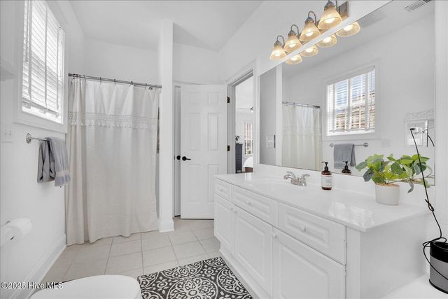 215 Silver Sloop Way, Carolina Beach, NC 28428