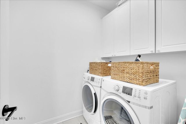 215 Silver Sloop Way, Carolina Beach, NC 28428