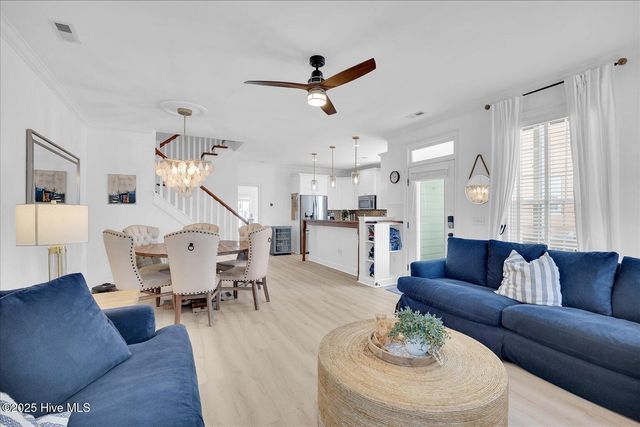 215 Silver Sloop Way, Carolina Beach, NC 28428