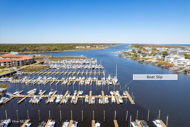 215 Silver Sloop Way, Carolina Beach, NC 28428