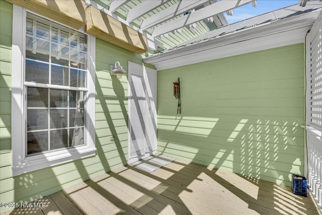 215 Silver Sloop Way, Carolina Beach, NC 28428