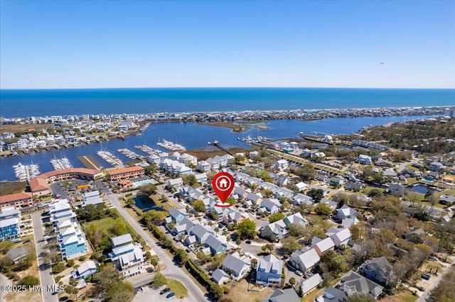 215 Silver Sloop Way, Carolina Beach, NC 28428