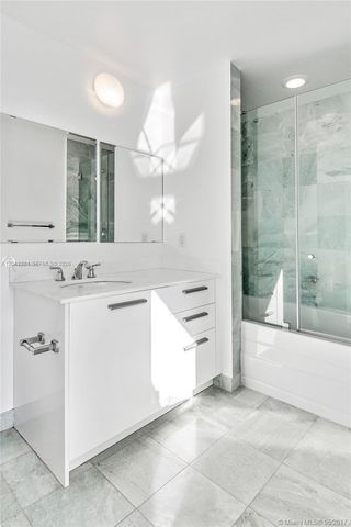 1060 Brickell Ave 2911, Miami, FL 33131