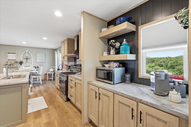 193 Firefly Drive, Springtown, TX 76082