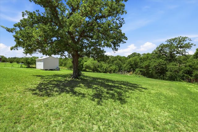 193 Firefly Drive, Springtown, TX 76082