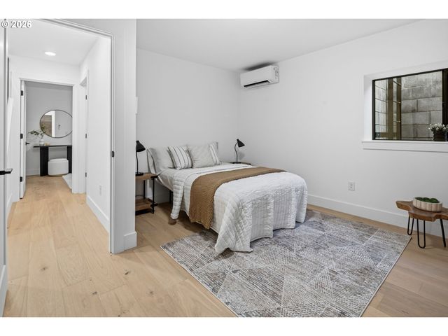 242 G Ave, Lake Oswego, OR 97034