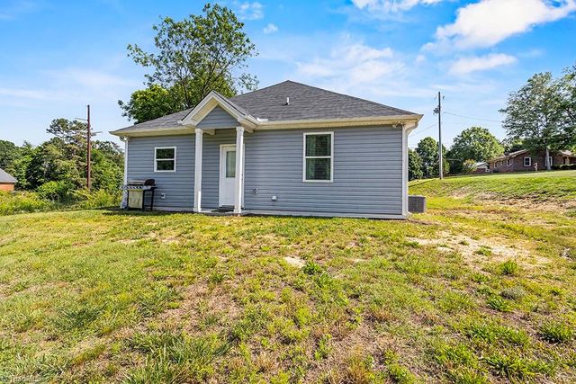 442 Weatherly Street, Ramseur, NC 27316