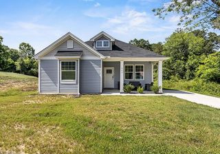 442 Weatherly Street, Ramseur, NC 27316