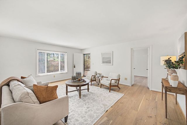 4487 Post Pl Apt 2, Nashville, TN 37205