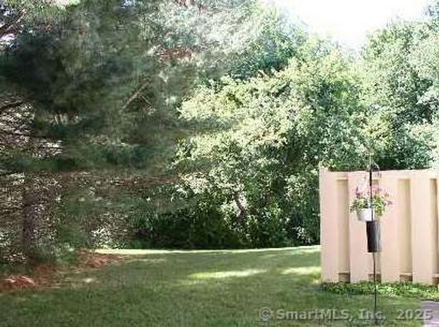 31 Founders Village 31, Clinton, CT 06413