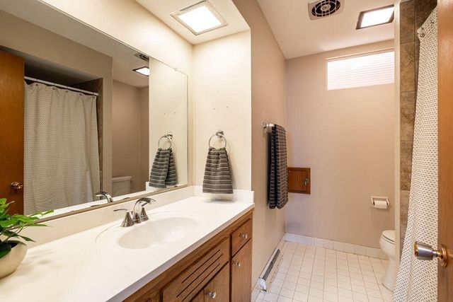 10915 W Harvard LANE, Wauwatosa, WI 53226