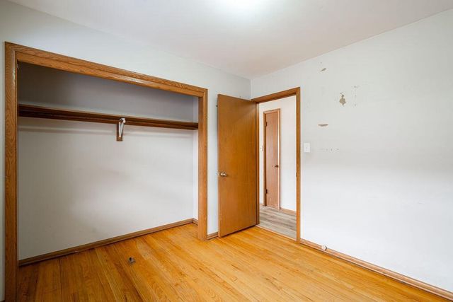 10915 W Harvard LANE, Wauwatosa, WI 53226